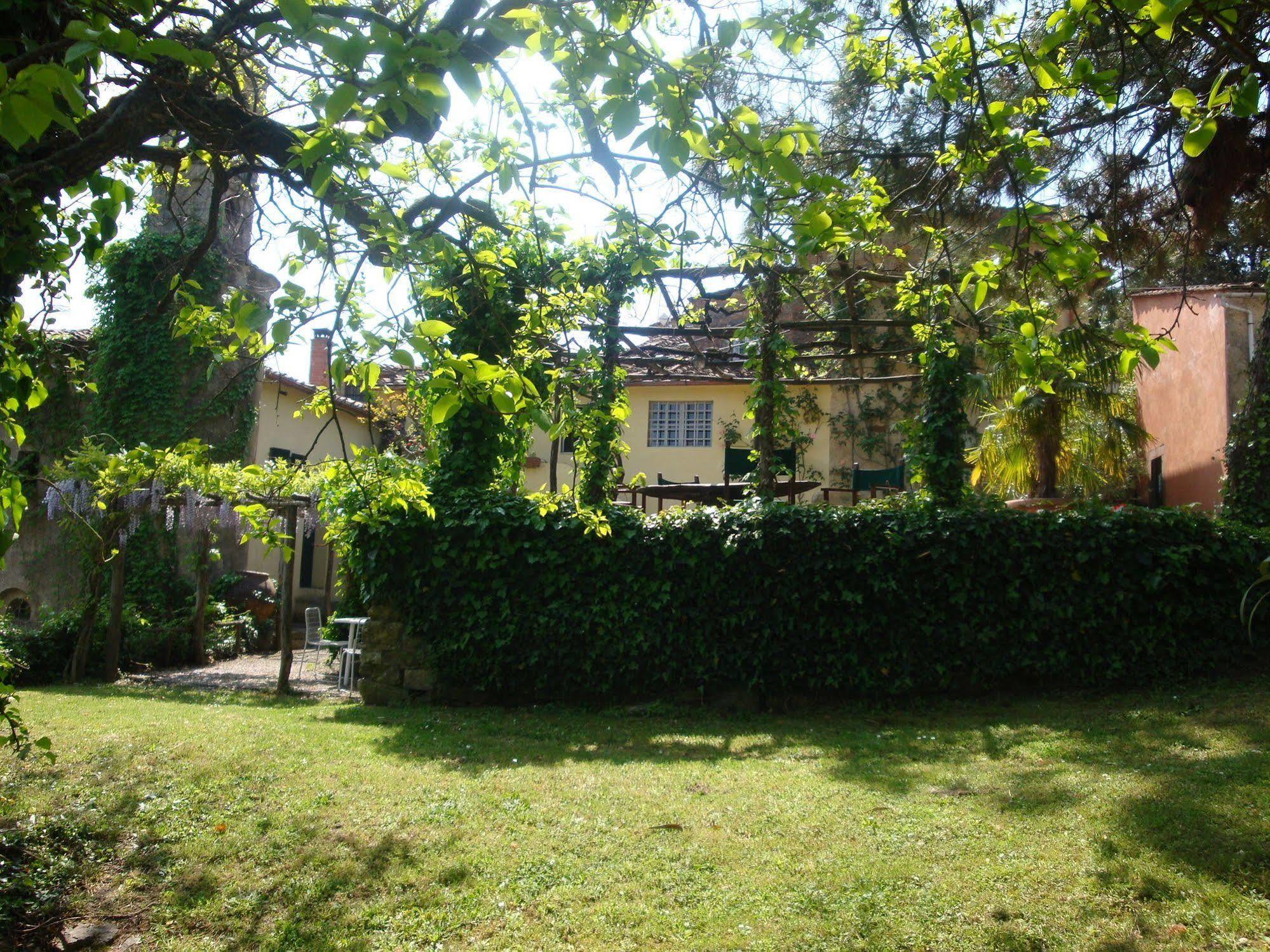 Fattoria Di Bacchereto - Guest House Экстерьер фото